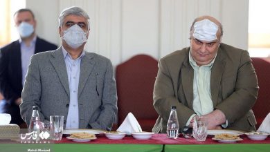 نحوه ماسک زدن نماینده مجلس